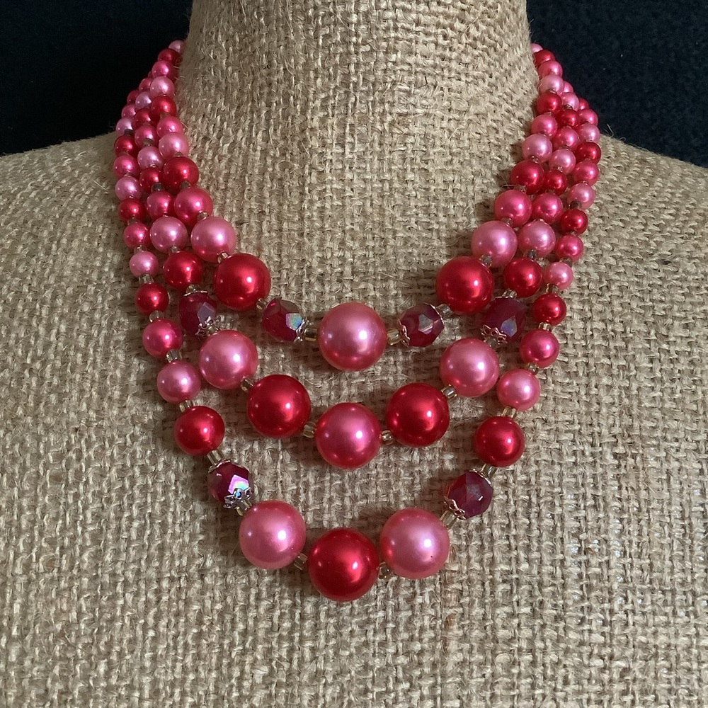 Elegant Pink and Red Beaded Necklace